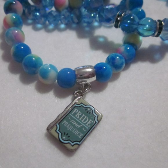 Multi Blue Book Charm Bracelet Set. - Picture 4 of 6